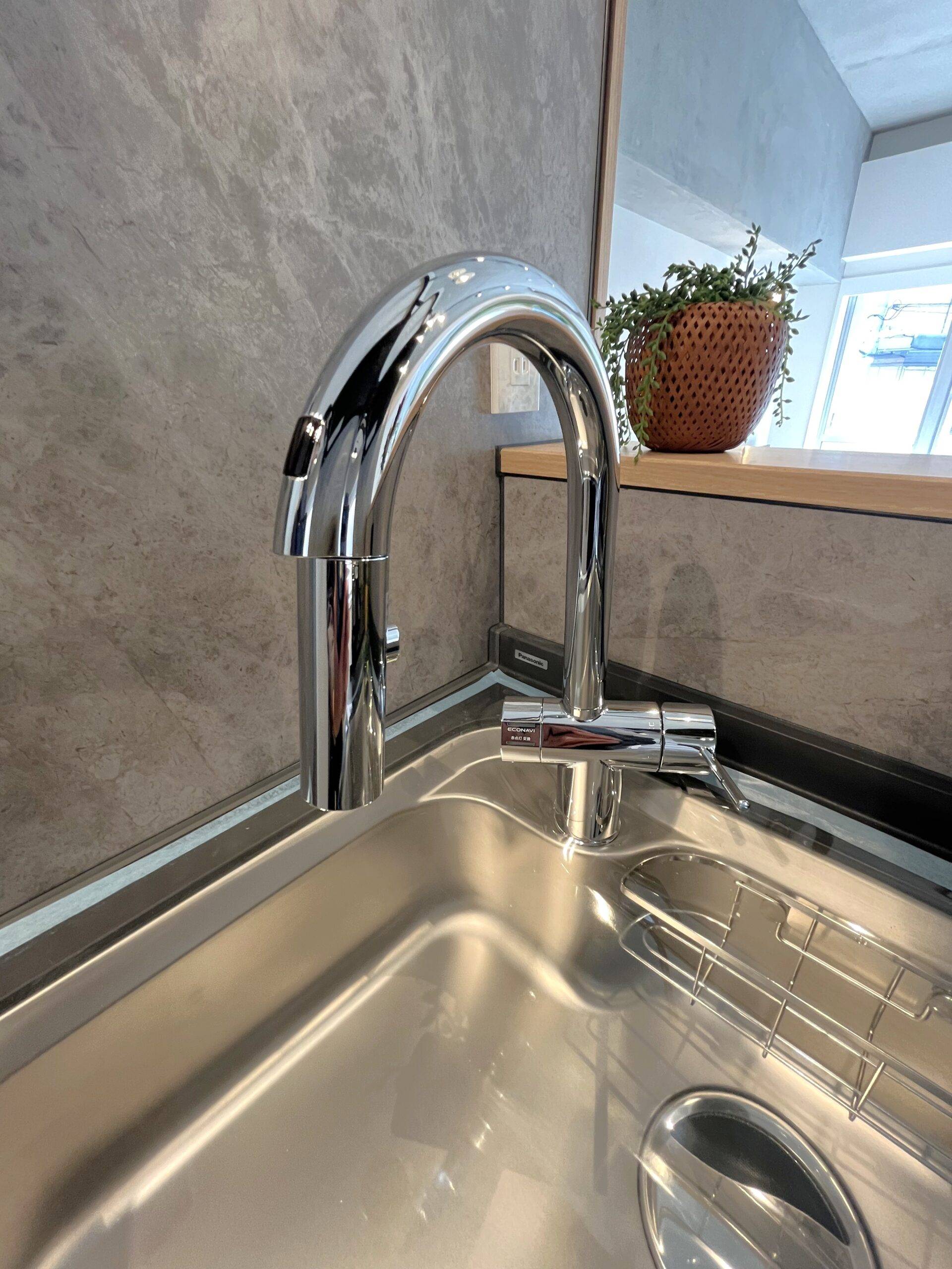 キッチン水栓(タッチセンサー式)